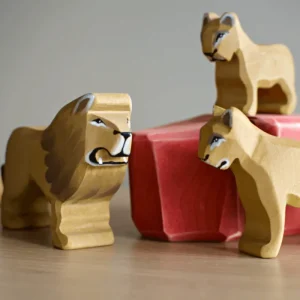 Bumbu // Wooden Lion> For 5+ Year Olds | For 4+ Year Olds