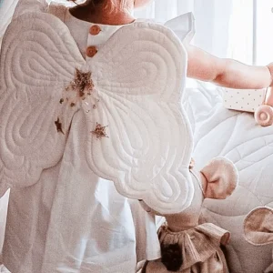 Bonne Mere Starry Masks and Heirloom Angel Wing Set> Small World Play