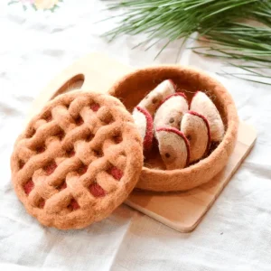 Tara Treasures // Felt Apple Pie Play Food Set> Food Play
