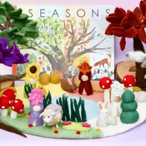 Tara Treasures // Felt Four Seasons Play Mat> Small World Play