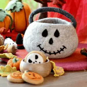Tara Treasures // Felt Halloween Frazzled Pumpkin Cookie> Halloween Theme | Small World Play