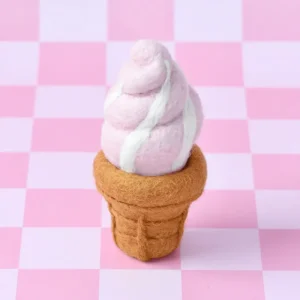 Tara Treasures // Felt Strawberry Soft Serve Ice Cream> Food Play