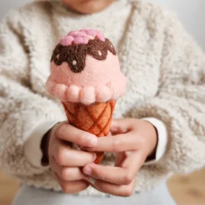 Tara Treasures // Felt Strawberry Sorbet Ice Cream> Food Play