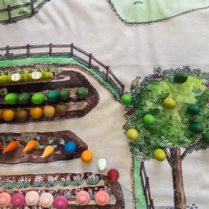 Wonderie // Around The Farm Play Cloth> Farm & Barnyard Theme