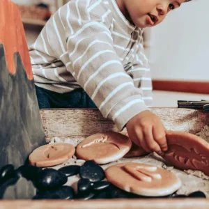 Yellow Door // Let's Investigate - Dinosaur Footprints> Sensory Play | Educational Play